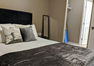 Quiet 2BR2Bath Condo Stony Plain Close to Westview Hospital w/ U/G Parking