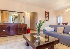 Quiet, spacious and cosy house near the beach