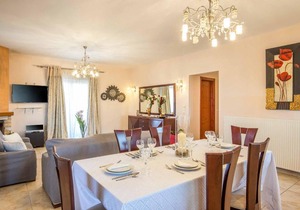 Quiet, spacious and cosy house near the beach