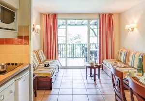 Résidence Pierre & Vacances Le Parc d'Arradoy*** - Apartment for 4 people - 1 bedroom - Terrace or balcony
