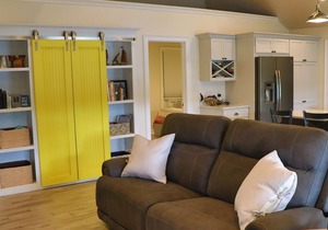 'R' Lakehouse - NEW renovation, Terrific Otsego Lake view, outdoor gas fire pit