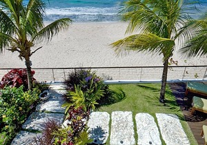 RADWOOD BEACH VILLA BARBADOS - Luxury 3 Bedroom Beach Front Villa with Pool