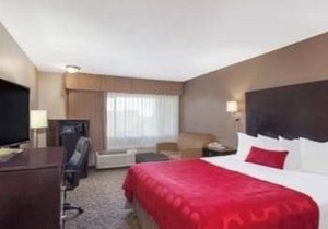 Ramada by Wyndham Fresno North