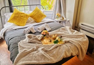 Ramblei near Schuylkill River Park | Studio - 2R