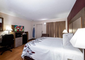 Red Roof Inn Neptune - Jersey Shore