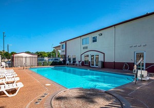 Red Roof Inn San Marcos