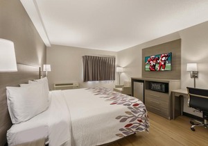 Red Roof Inn & Suites Middletown Ri