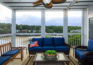 Regatta Bay Walk-in Unit! Sleeps 8, 3BD/3BA. Main channel view MM12. w/dock