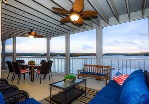 Regatta Bay Walk-in Unit! Sleeps 8, 3BD/3BA. Main channel view MM12. w/dock