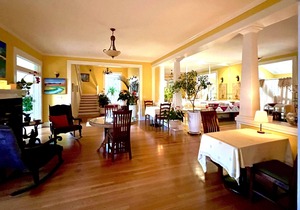 Rejuvenation Suite at Hawi Guesthouse