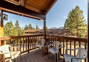 Remodeled 2 Bedroom View Condo Next to the Village at Mammoth!