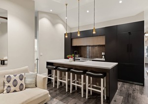 Remodeled Aspen Gem! 1 Block to Aspen Mtn, Balcony with Views, Wood FP, W/D, Parking & Walk to Town