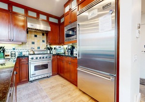 Remodeled & Beautiful. Hot Tub, Gas Grill. Quiet Location, Near Biking Trails
