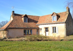 Renovated Farmhouse near 24H Le Mans with Large Yard & Volleyball Court