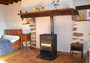 Renovated Farmhouse near 24H Le Mans with Large Yard & Volleyball Court