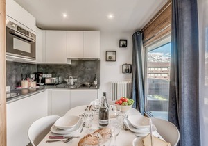 Renovated Studio for 4 at the Foot of the Slopes with Balcony and Premium Amenities