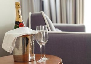 Residence by Vestibul Palace