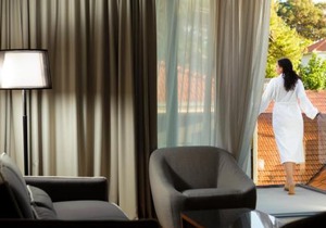 Residence by Vestibul Palace