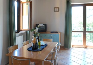 Residence Garden: Three-room apartment with balcony and lake view