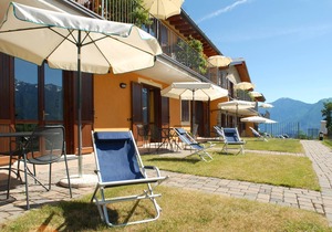 Residence Garden: Two-room apartment with garden