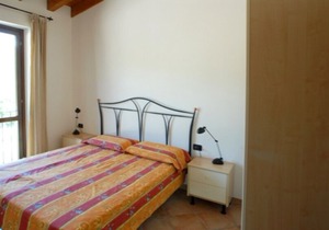 Residence Garden: Two-room apartment with balcony and lake view