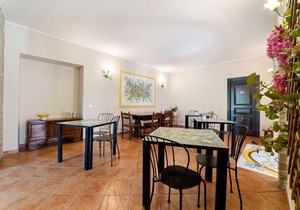 Restful Villa in Albanella with Swimming Pool and hot tub
