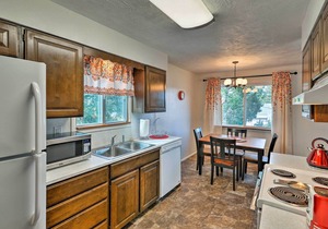 Rigby Apartment 15 Mi to Idaho Falls!