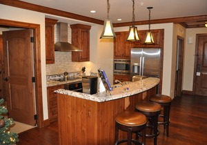 Ritz Vail 3br. Available Apr 5-12, Apr 12-19, Apr 19-26, Apr 26-May3.