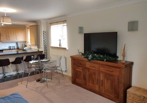 River Ground Floor Apartment - 70 Skipper Way