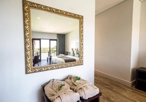 River Place Manor - Superior Double Room with pool views