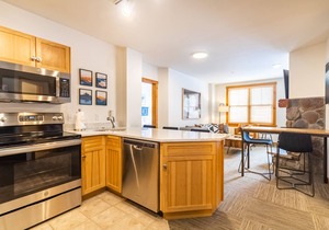 River Run Condo w/Courtyard View, Short Walk to Keystone Base Area & Gondola