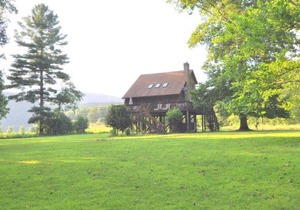 River Valley Cabin - Riverfront Cabin