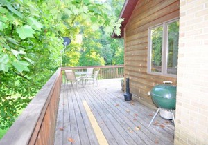 River Valley Cabin - Riverfront Cabin