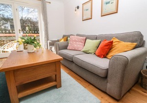 'Riverside' Summercourt