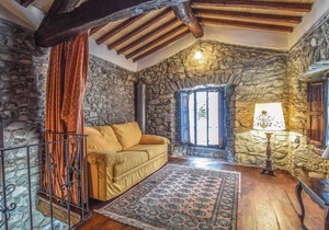Romantic home in Comano (MS) with sauna