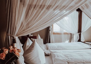 Romantic Manor Positz - Romantic Room