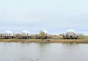 Romantic Sunset Dome by the Lake. Swim/Fish/Kayak 4