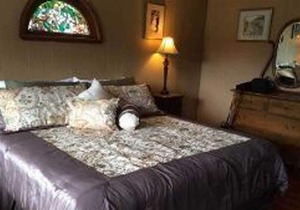 Room 6 at the Otter Creek Inn