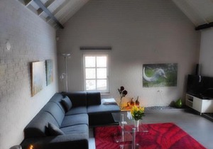 Room to rent with own entrance, living room and bathroom