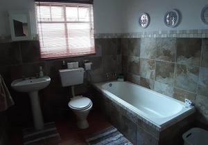 Roos Getaway Apartments #8