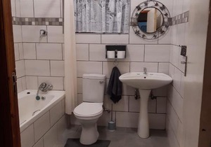 Roos Getaway Apartments #4