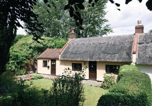 Rose Cottage - E2352