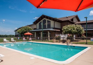 Round Hill Inn