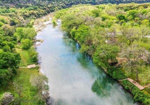 RR 9084BC Bluebonnet Cabin