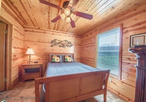 RR 9122SF Sunflower Cabin