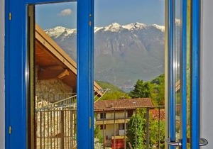 Rustico Colonna House by Gardadomusmea