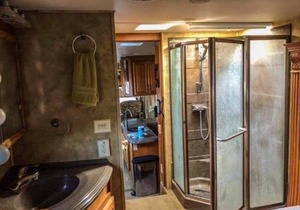 RV Rental#1 with mountain view perfect for couple