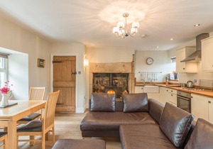 RYEHILL FARM COTTAGE, pet friendly, with open fire in Thropton