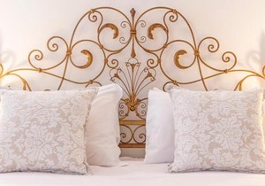 San Giacomo Pied-A-Terre House by Wonderful Italy