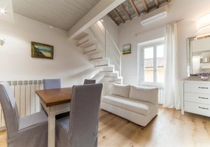 Santa Croce apartment